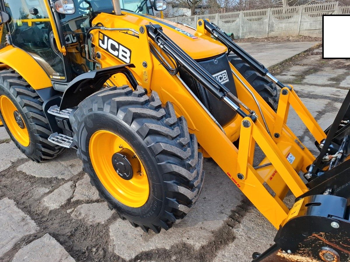 JCB 4CX PRO 2021 - Image 8